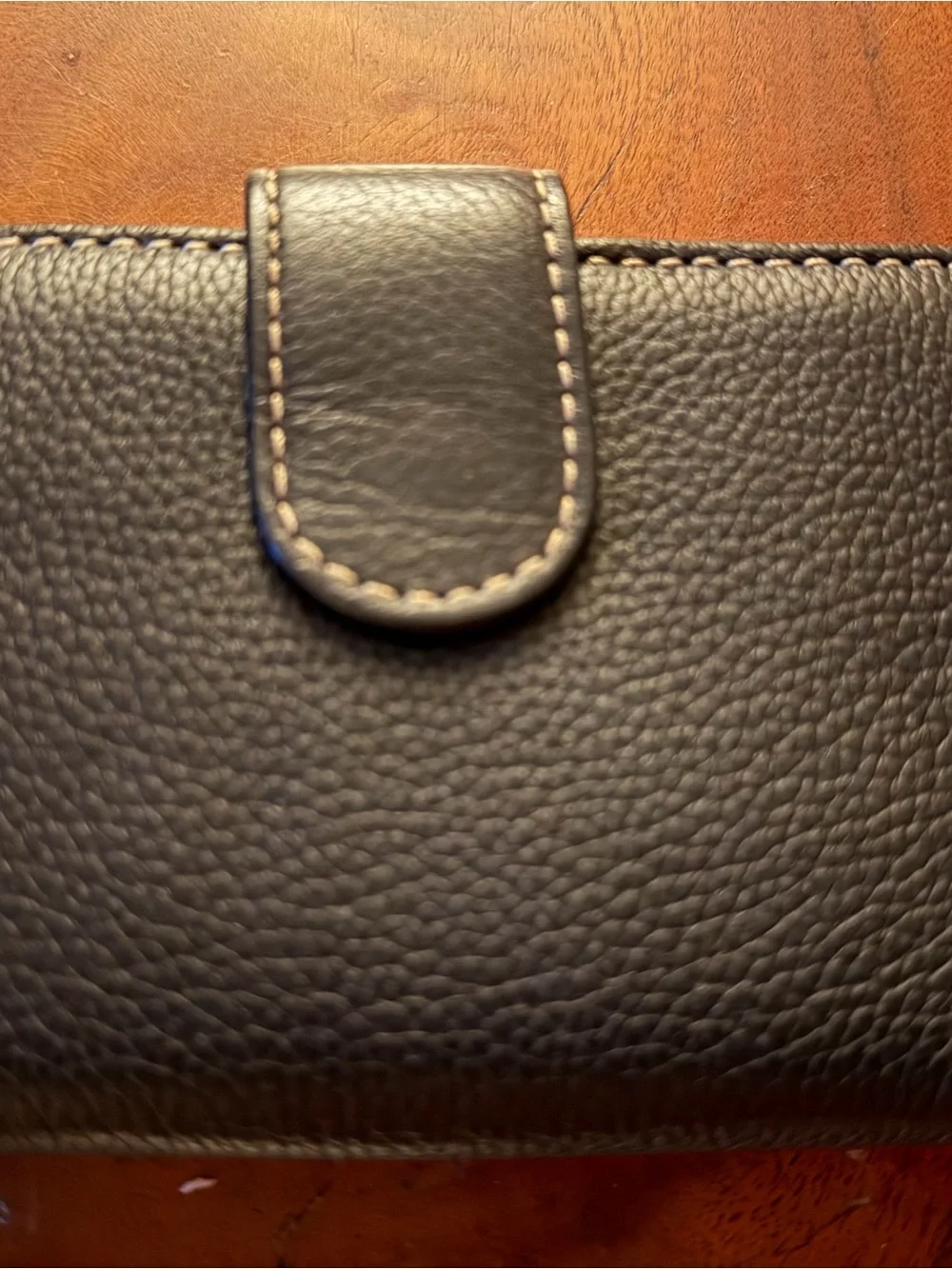 LIKE NEW BLACK LEATHER WALLET WITH CLASSIC STITCH AND SILVER HARDWARE